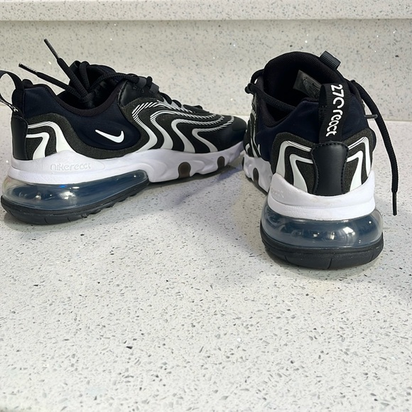 Nike Air Max 270 React ENG - Picture 2 of 7